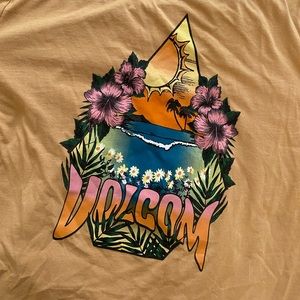 Volcom long sleeved tee